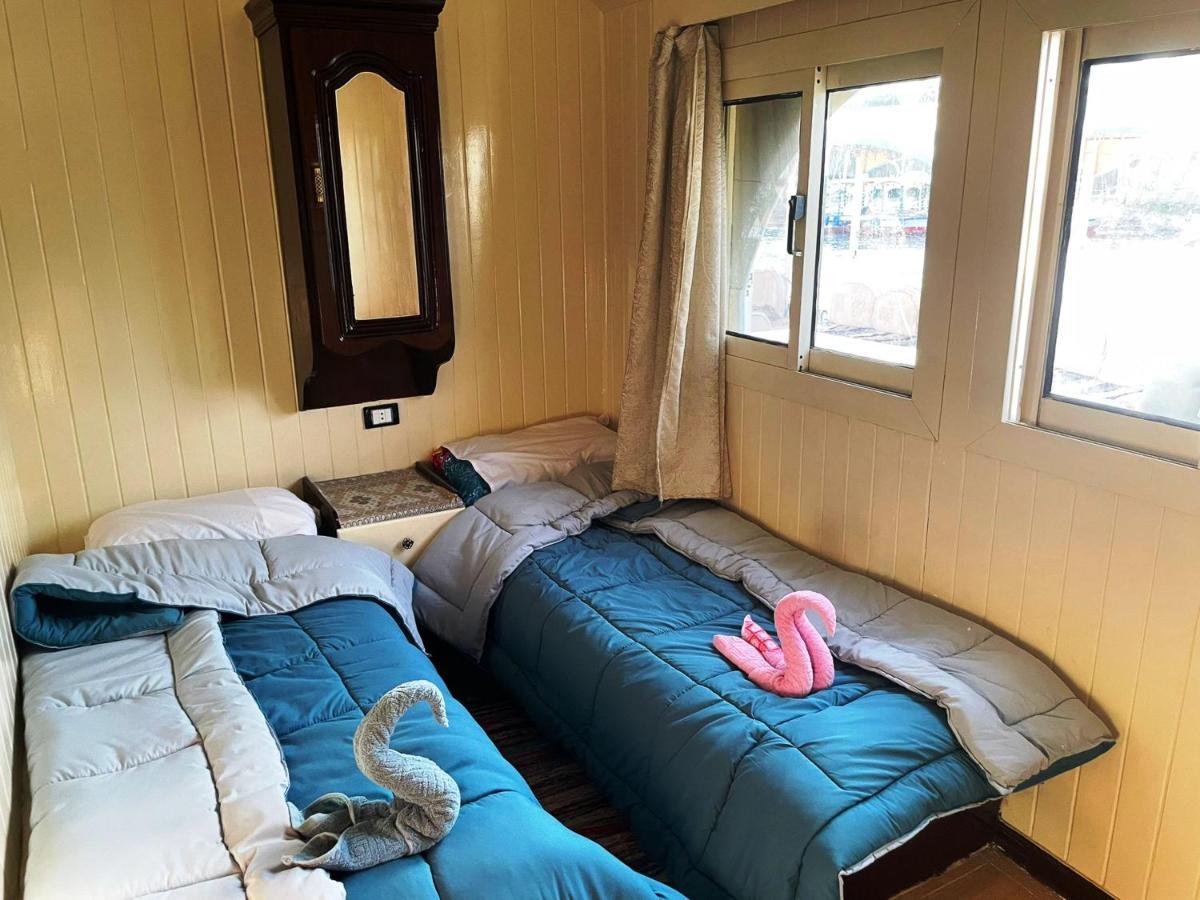 Floating Hotel- Happy Nile Boat Luxor Luaran gambar