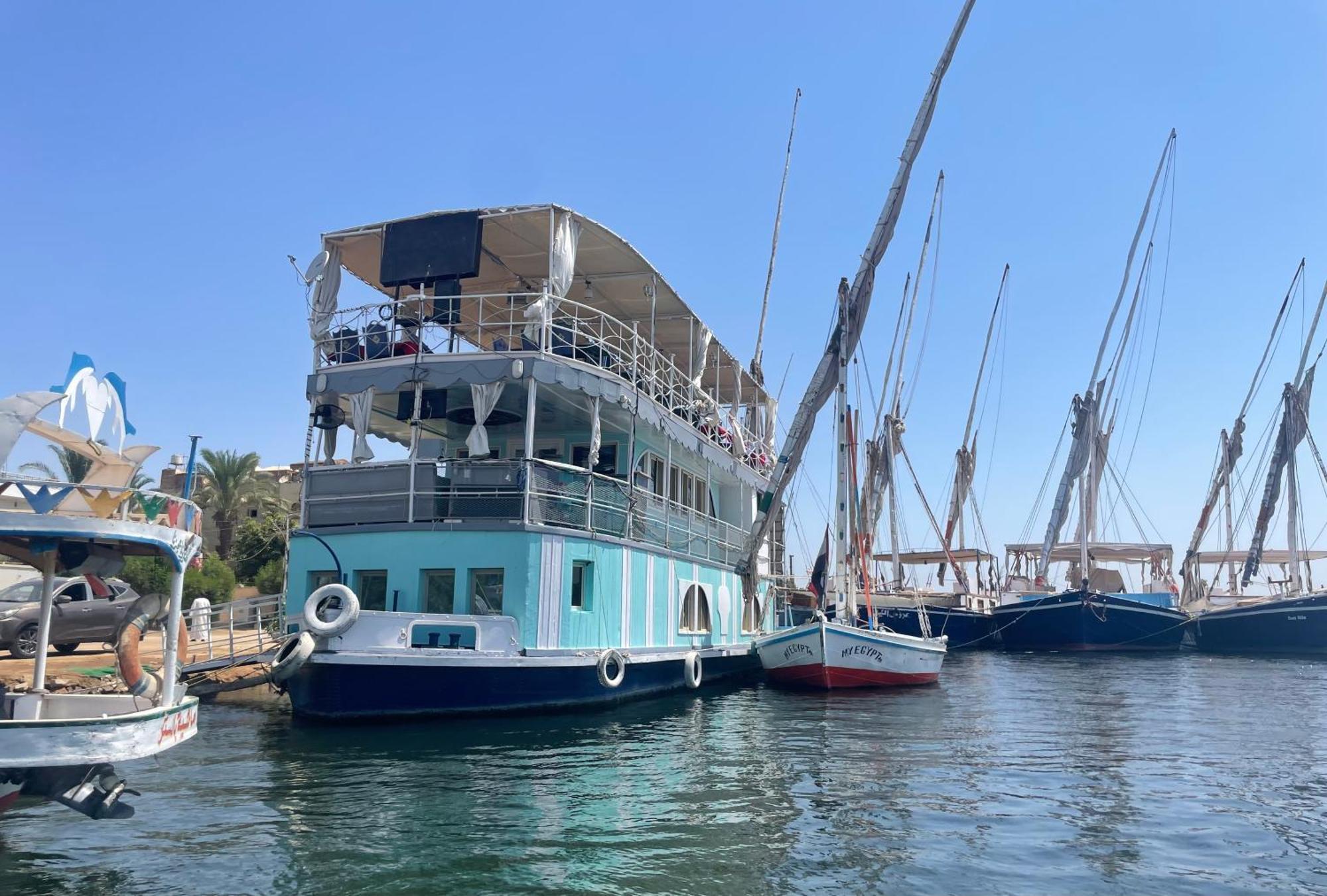Floating Hotel- Happy Nile Boat Luxor Luaran gambar